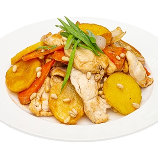 Курица с картофелем и кедровым орехом